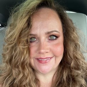 Meet your Posher, Stephani